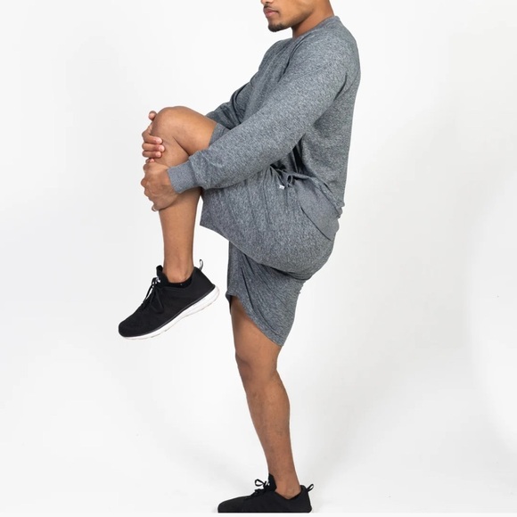 New Feat Mens Standard Crewneck Sweatshirt & Shorts Set Heather gray Size Large - Picture 5 of 13